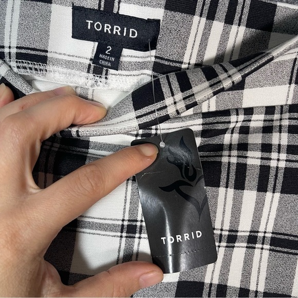 Torrid NWT Women’s 2X Midi Pencil Skirt Stretch Workwear Black White Plaid - Picture 6 of 9